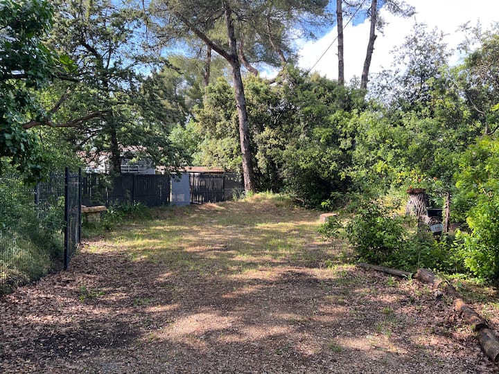 Emplacement Camping-car / Van / Fourgon - L'Isle-sur-la-Sorgue