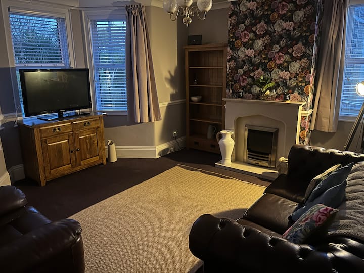5-bed Family Home | Garden, Bbq & Play Area - Newton Abbot