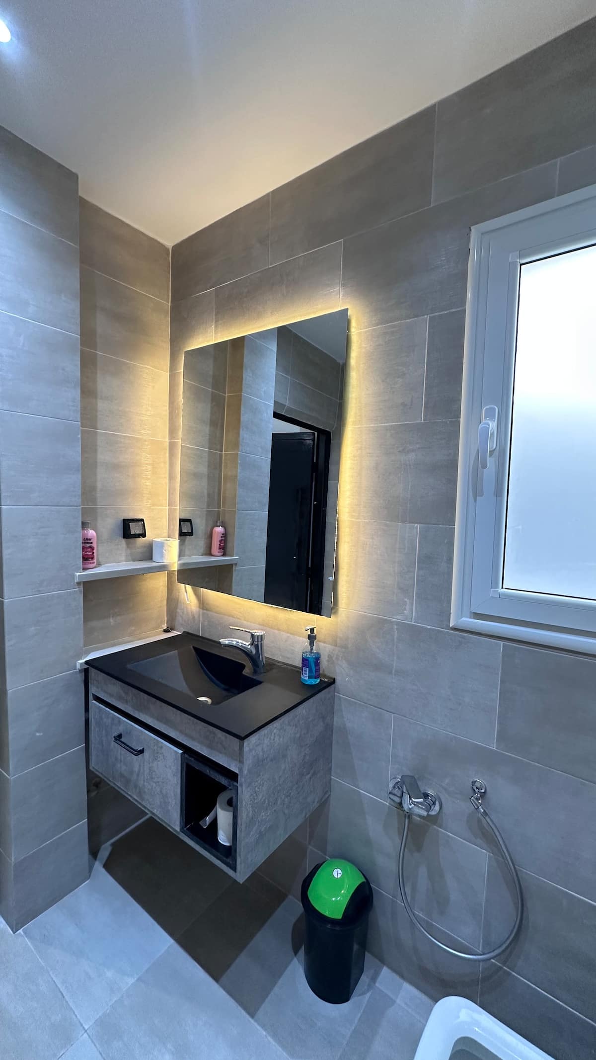 Appartement moderne · Centre & plage — photo 3