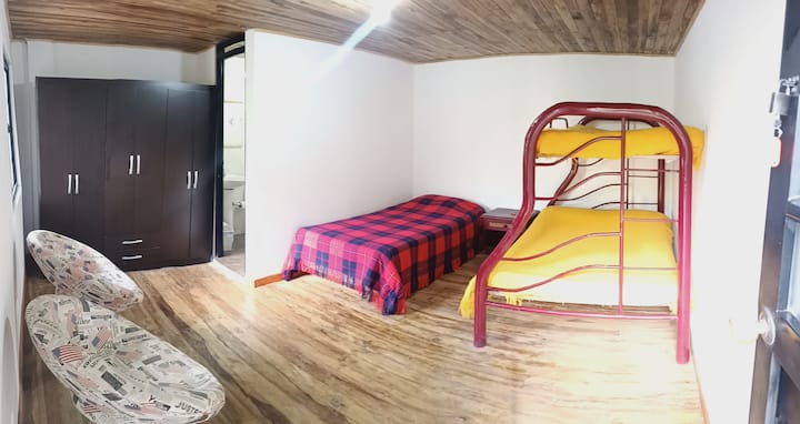 Habitación Campestre Con Vista A La Montaña - Cajamarca
