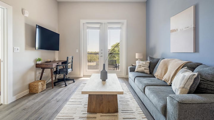 Landing | Beautiful 1bd, Clubhouse, Gym - Salado, TX
