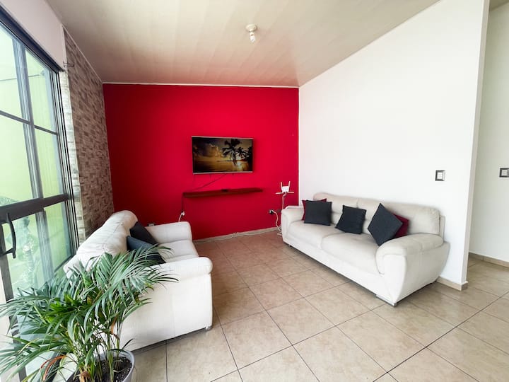 Modern Home | Ac And Wifi | Gated Community - El Salvador