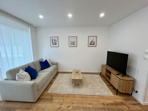 Top Airbnb: L'Azur - Bright apartment with balcony in Lens