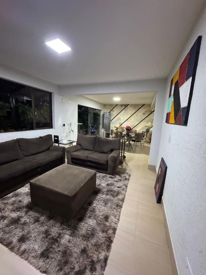 Casa P/ 10 Pessoas A 15 Min. Pecuária De Goiânia - Goiânia