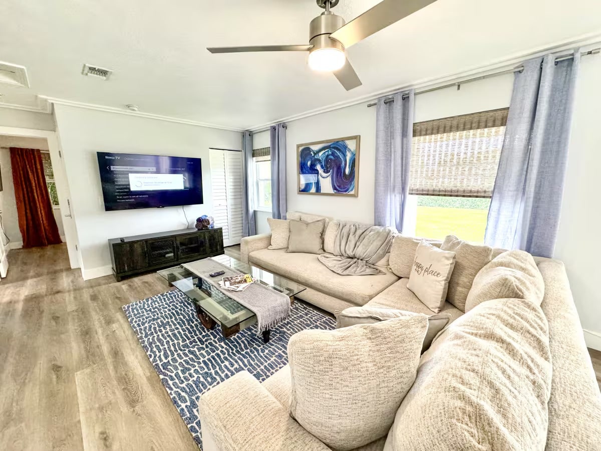 Successful Airbnb property: Pool/Hot Tub/Mini Golf Oasis|10 min from Downtown! in Gandy