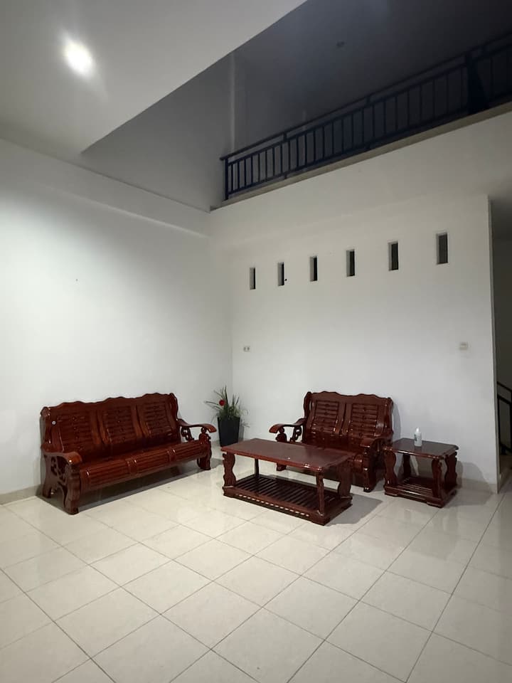 Cozy House Near To Singkawang Grand Mall - Singkawang