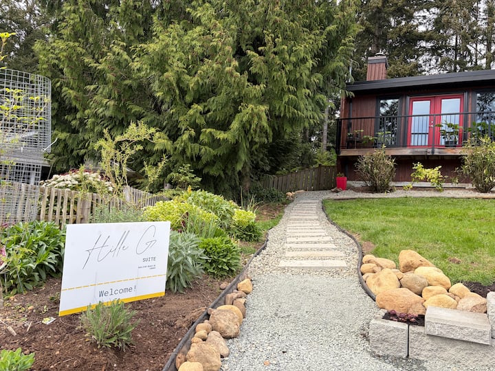 The Hille G Suite, Your Weekend Get-away - Parksville