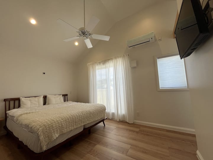 Mt. Fuji View Room, En-suite Bath, Free Parking - Yokosuka