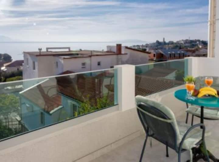 Villa Goldfield - One Bedroom/sea View And Balcony - Brist