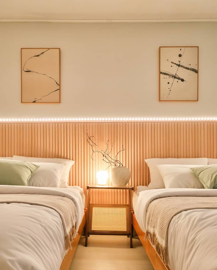 장기환영/무료조식,짐보관/홍대,명동,성수,강남,Ddp,snu/세탁기 건조기/편의점2분/6인 - 안양시