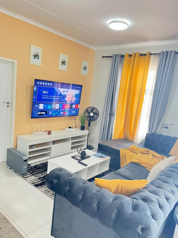 Cozy Luxury Apartment Midrand Smart Tv, Fast Wi-fi - Midrand
