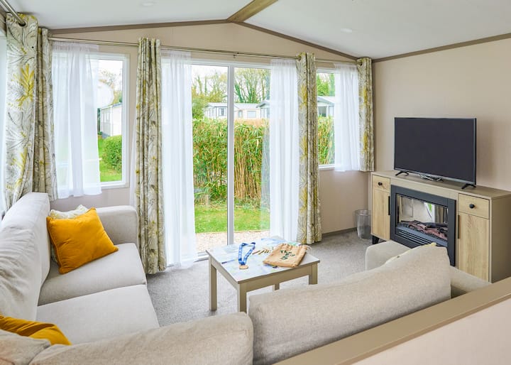 Superior 2 Bedroom Sleeps 6 - Hayle