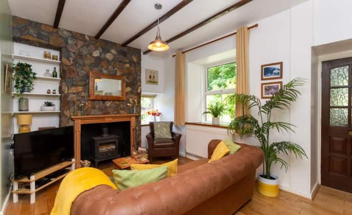 Cosy Snowdonia Stay | Log Burner | Mountain Views - Beddgelert