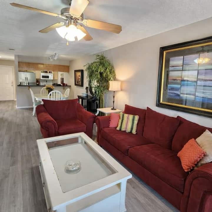 Oak Glen Marina Condo #214 | 30+ Night Min Stay - Ocean Springs, MS