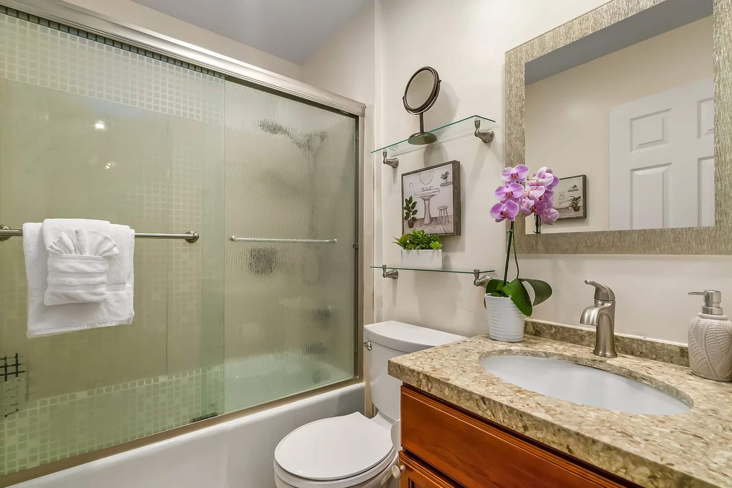 Condo in Lihue · ★5.0 · 1 bedroom · 2 beds · 1 bath - Image 9