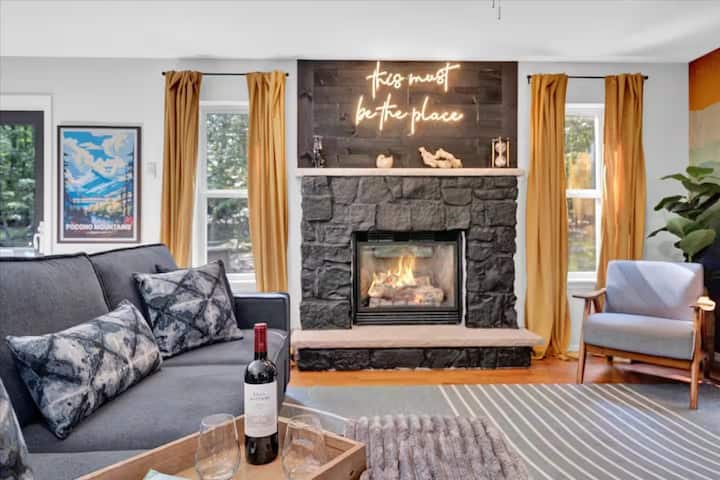 5br | Movie Theater+poker+arcade+fire Pit+jacuzzi - Stroudsburg, PA