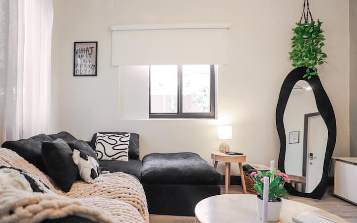 Modern Cozy Stay W/ Private Parking - Miami
