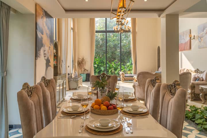 Dining area image 3