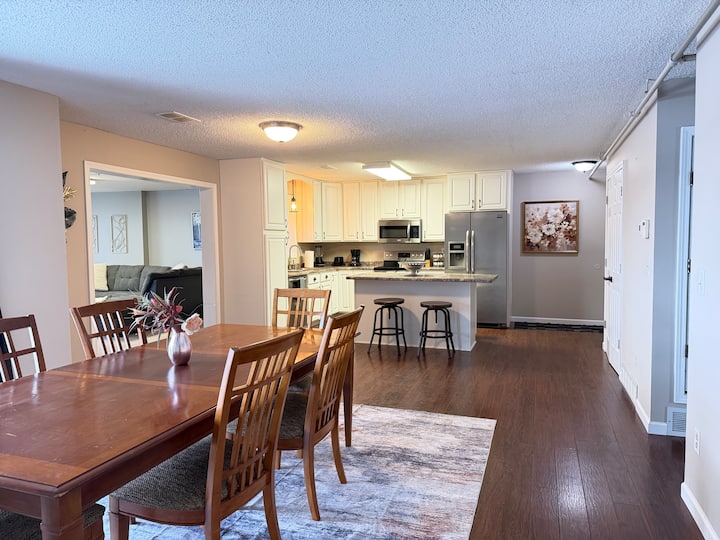 Spacious 5-bed Unit In Hastings, Mn. - Hastings, MN