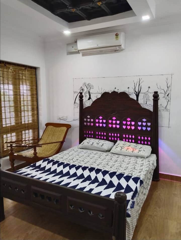 Three Bedroom A/c Villa With Lake Frontage - Kollam