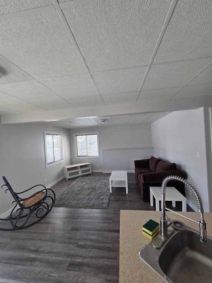 Spacious And Bright Five Bedroom Walkout - インヴァーミア