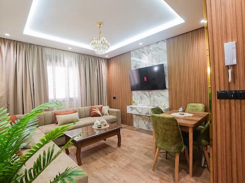 Top performing Airbnb: Family apartment / Air conditioning / Balcony / Netflix & free parking in Bni Makada