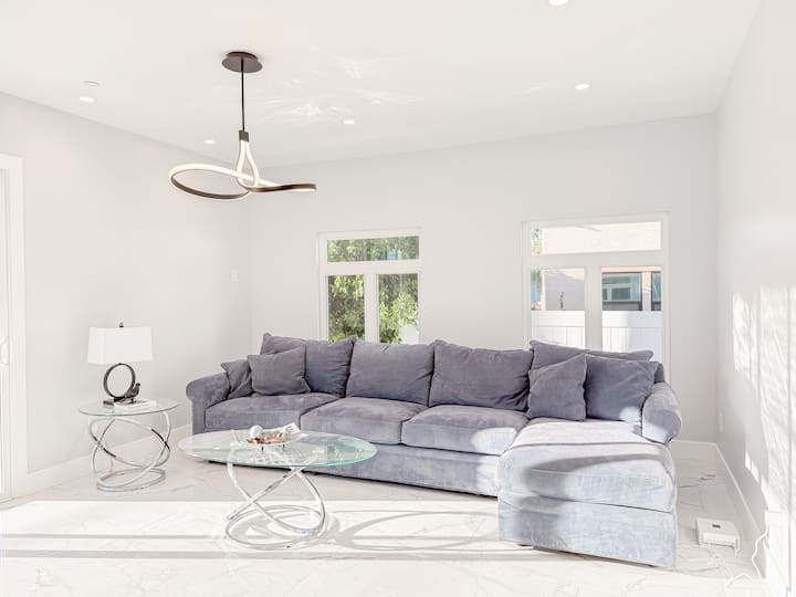 Modern 4br Family Home • 15 Min To Disneyland - Orange, CA