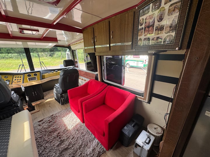 Mothorhome Volvo B58
Motorhome Completo - Santa Cruz do Sul