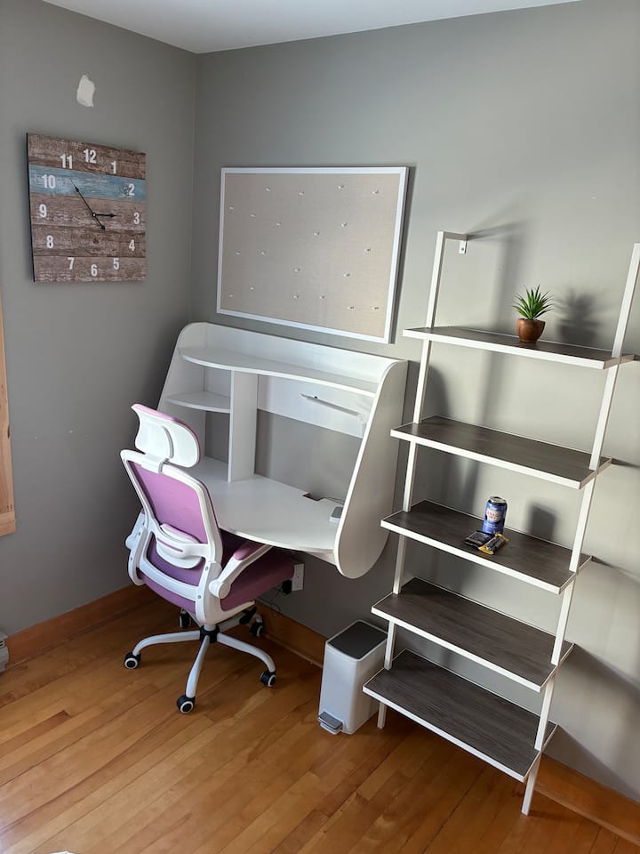 C2-chambre à Louer Pour ÉTudiant Sérieux Seulement - Sherbrooke