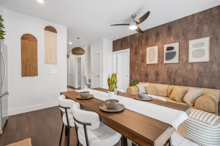 Luxury Condo W/rooftop Near Mercedes-benz Stadium - Atlanta