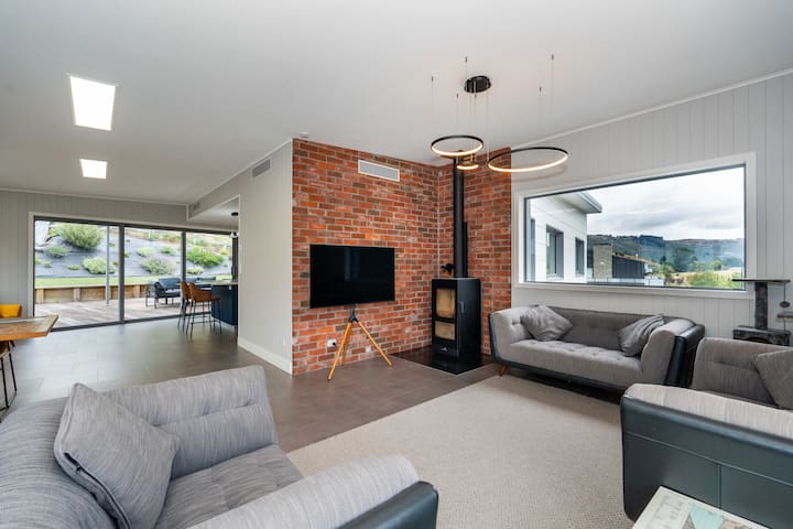 Modern Warm Family Home In Arrowtown - Arrowtown