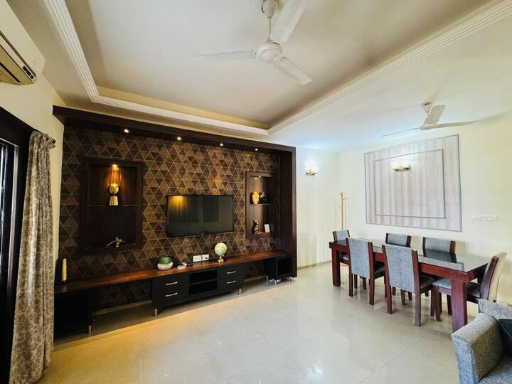 Living room image 3