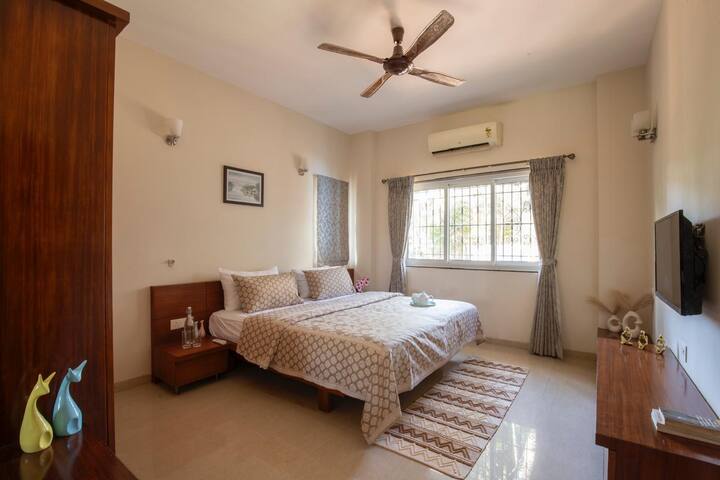 Bedroom 2 image 1