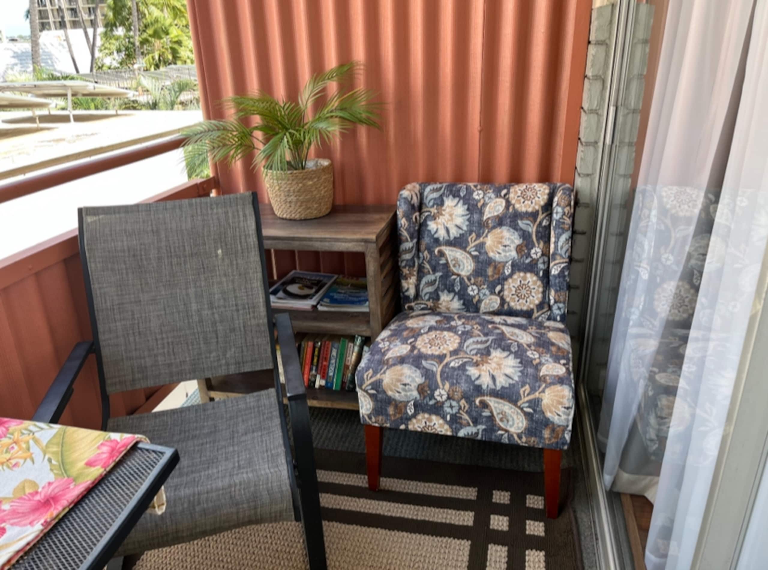 Wakiki condo near beach, kitchen, pool, sleeps 8 - Image 63