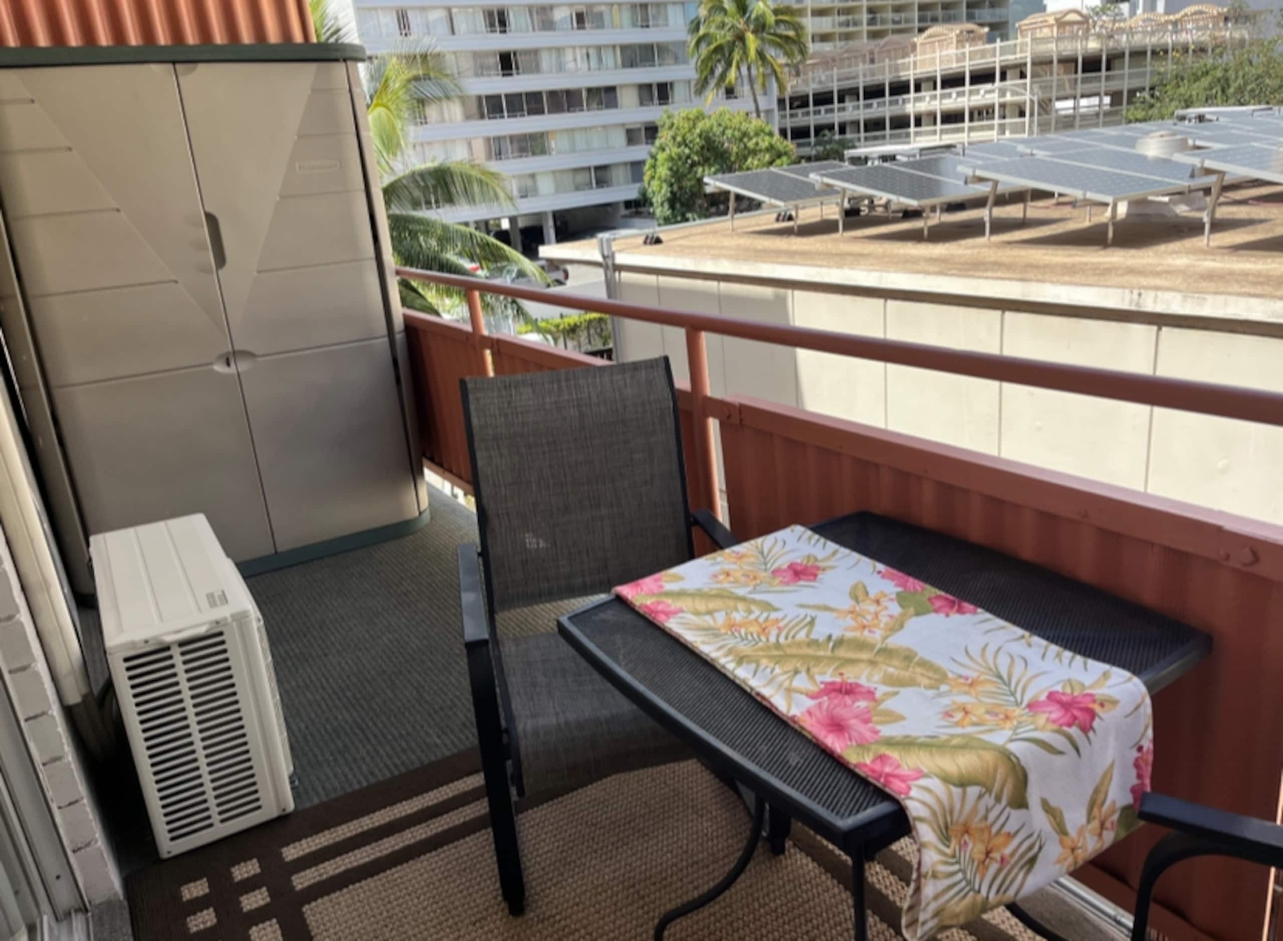 Wakiki condo near beach, kitchen, pool, sleeps 8 - Image 64