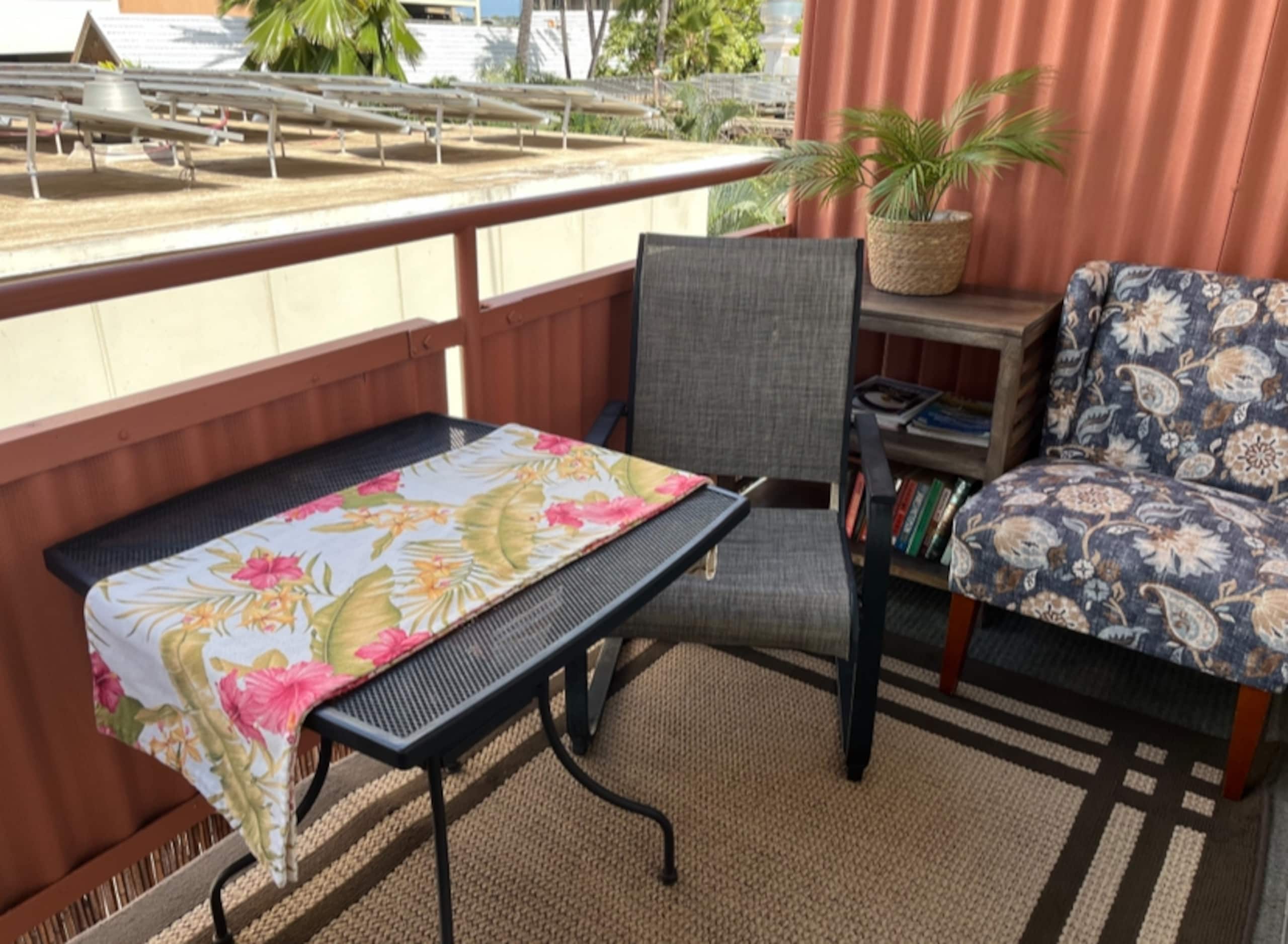 Wakiki condo near beach, kitchen, pool, sleeps 8 - Image 62