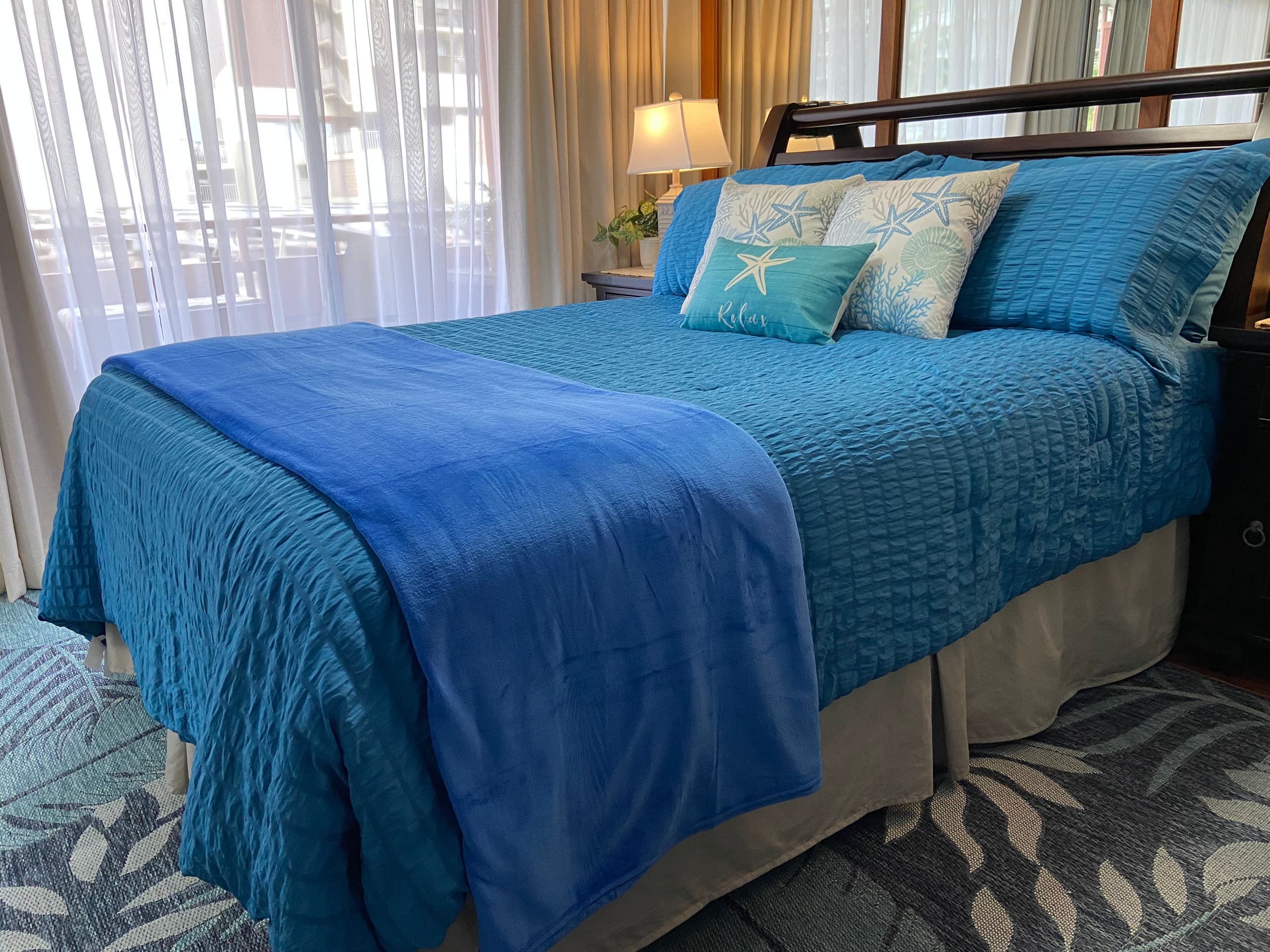 Wakiki condo near beach, kitchen, pool, sleeps 8 - Image 35