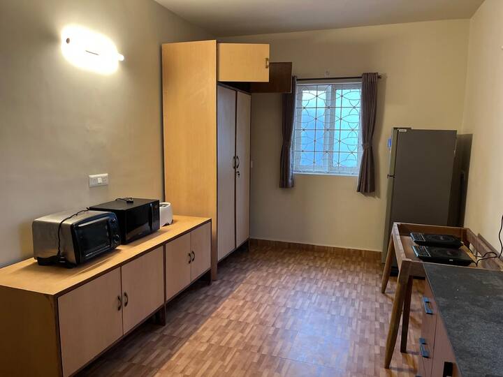 Full kitchen image 2