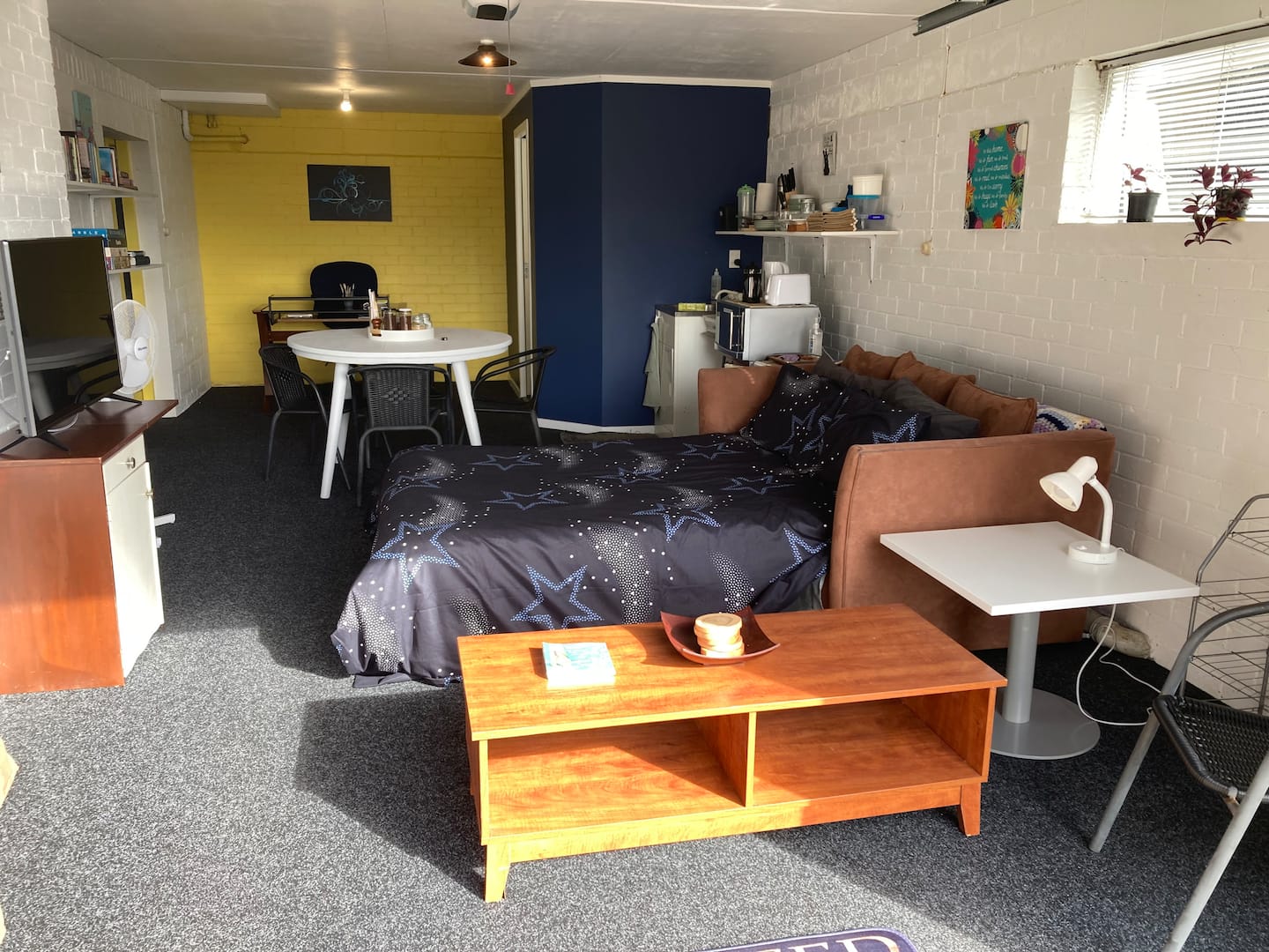 Private Suite • 2 Queen Beds • Kitchenette•netflix 3