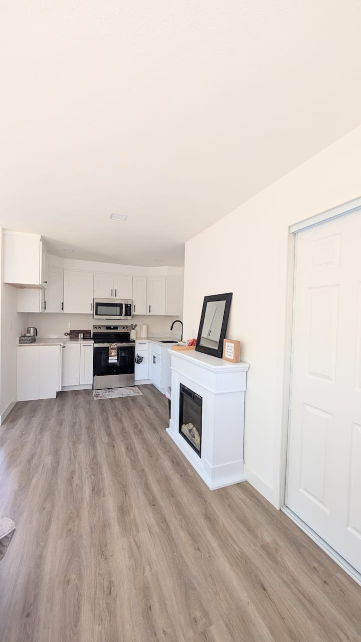 Brand New Studio In San Jose | 2 Beds + Kitchen - San Jose, CA