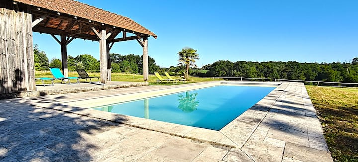 Domaine De Beaugarry,
Gite 4 éToiles Proche Sarlat - Sarlat-la-Canéda