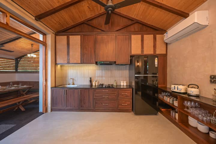 Full kitchen image 4