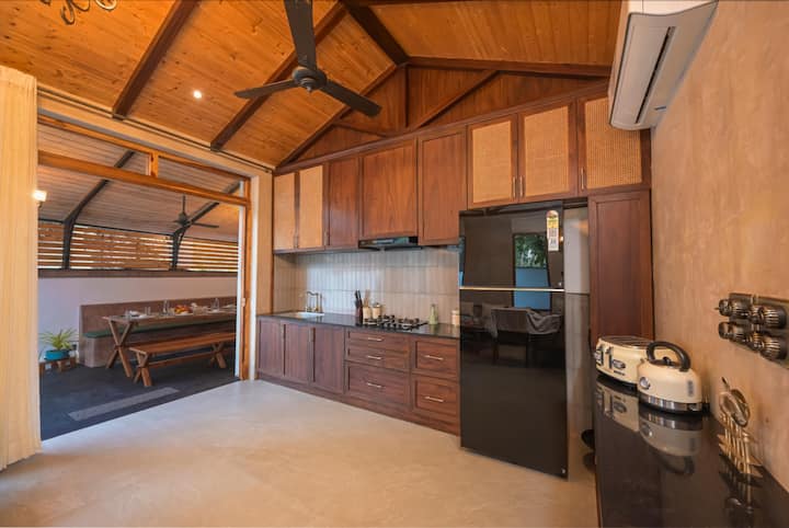 Full kitchen image 3