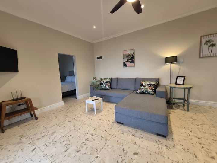 Bluebell Cottage- 2 Bedroom & 2 Bathrooms & Views! - Queensburgh