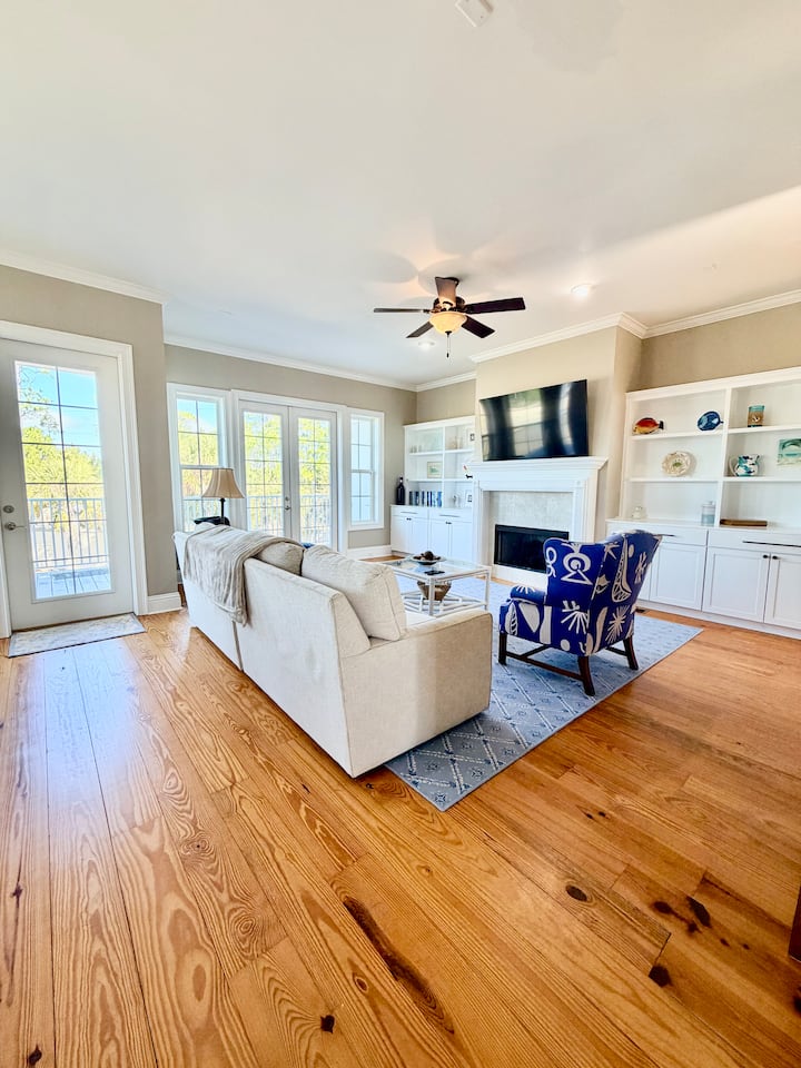 Riverfront Retreat | Sleeps 8 •Pool•gated•near Jax - Crooked River State Park, St Marys