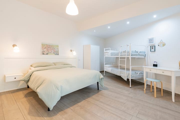 Appartamento Vittoria  Stazione/centro  4 Ospiti - Florence