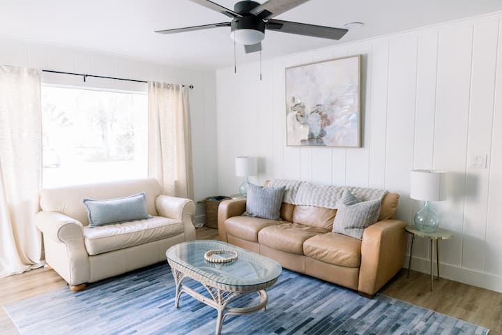 4br/2ba • 5 Min To Beach • Modern Coastal Retreat - Sebastian, FL