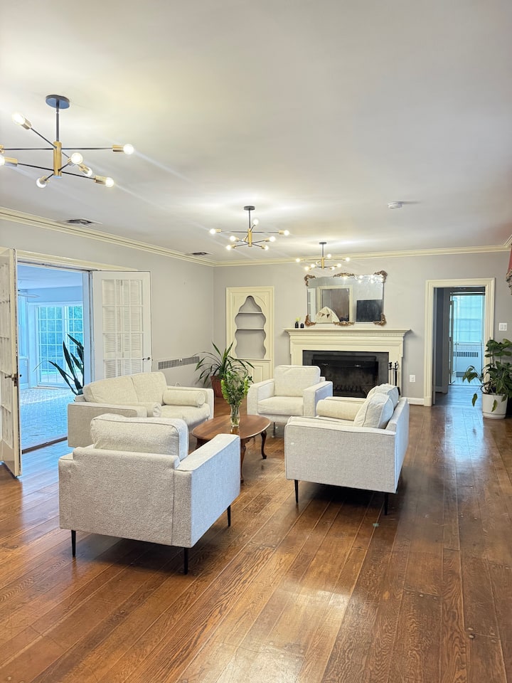Rustic Hilltop Estate Near Dc & Northern Virginia - National Harbor, MD