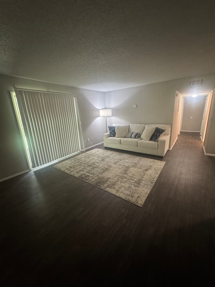 Partially Furnished 2 Bedroom Apartment! - Columbia, SC