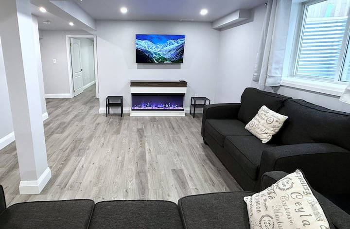 Modern 2br Suite | King Bed • Fireplace - Oshawa